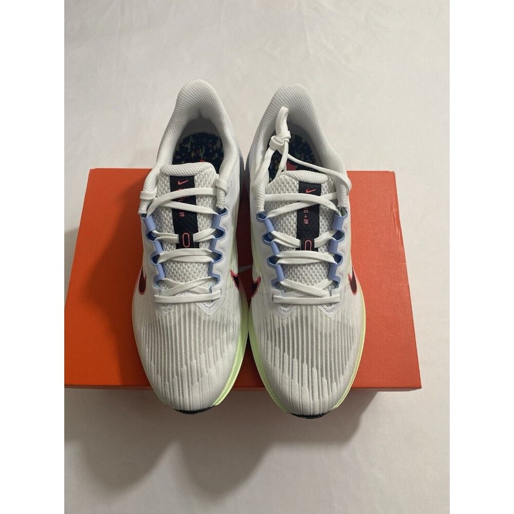 New Women’s Size 9.5 White Nike Air Winflo 9 Running Shoes FD0880 100 - Picture 2 of 10